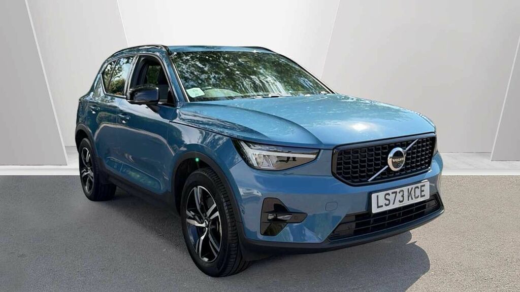Volvo XC40 Plus, B4 Mild Hybrid, Dark Blue