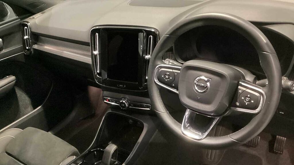 Volvo XC40 Black Edition Plus, B3 Mild Hybrid, Black #4