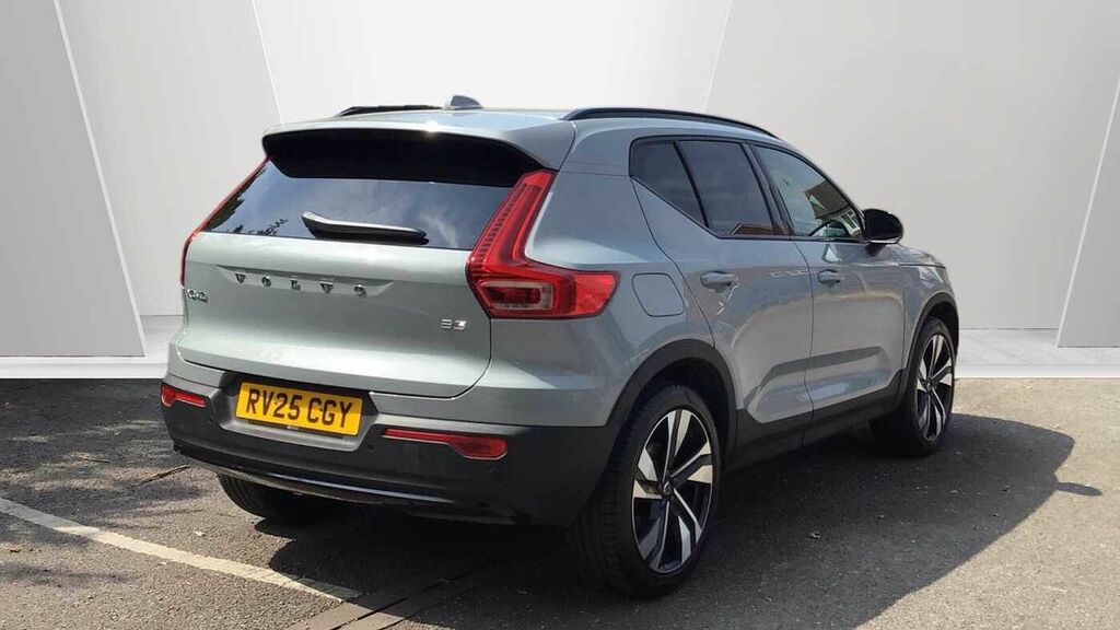 Volvo XC40 Ultra, B3 Mild Hybrid, Dark RV75CGY Grey #2