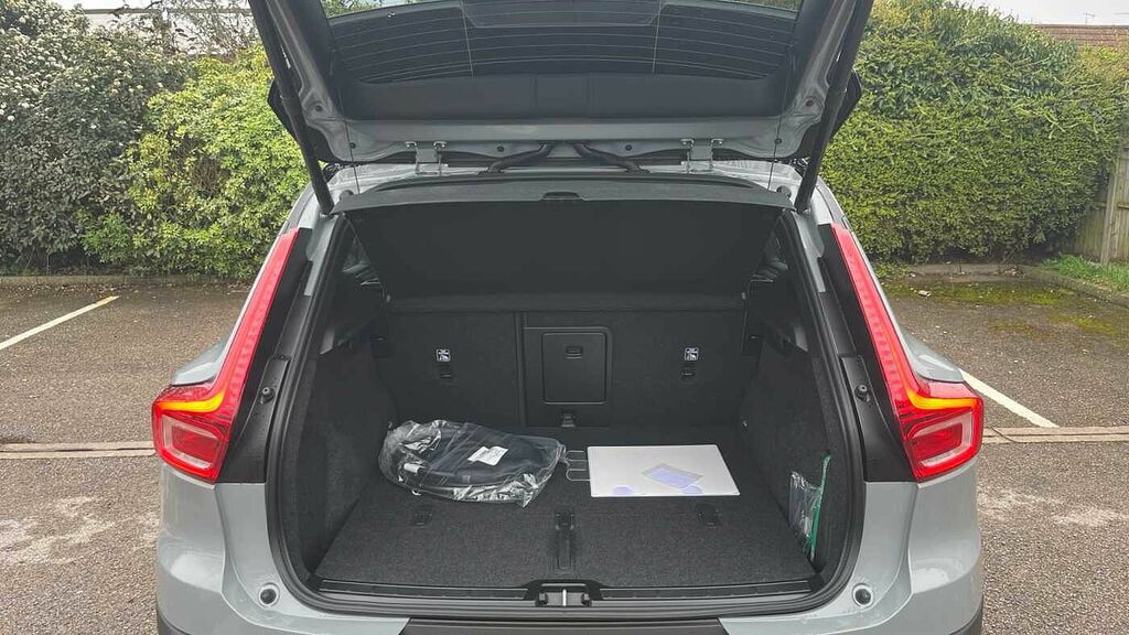 Volvo EX40 Twin Motor Ultra Sunroof, Harmankardon Sound, 36 Grey #13