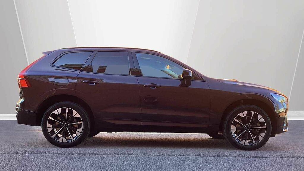 Volvo XC60 Plus, B5 Awd Mild Hybrid, Dark LR26GBV Red #3