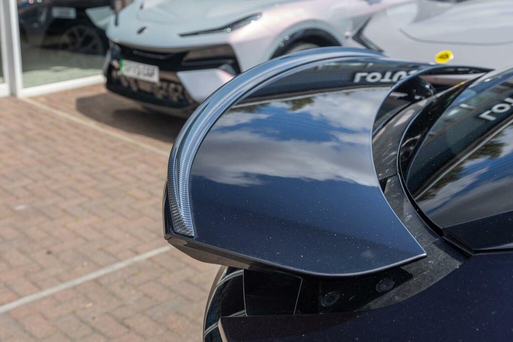 Lotus Emeya 600 102Kwh Gt Hatchback 4Wd Dua LF26XSD White #40