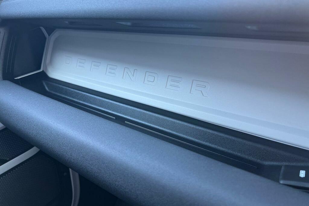 Land Rover Defender Defender S D Black #38