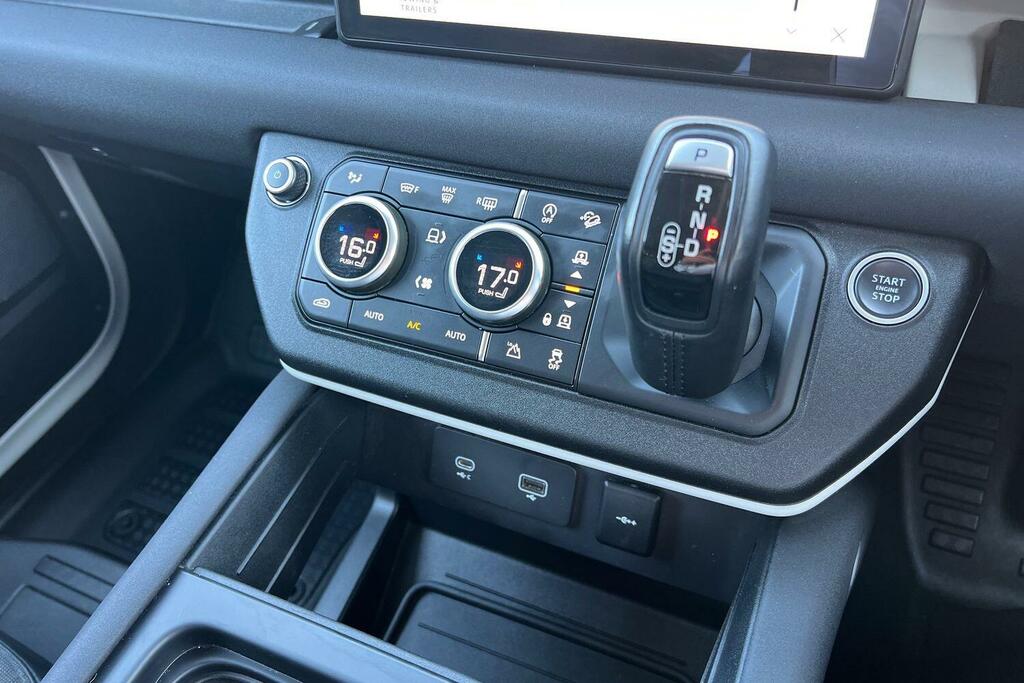 Land Rover Defender Defender S D Black #34