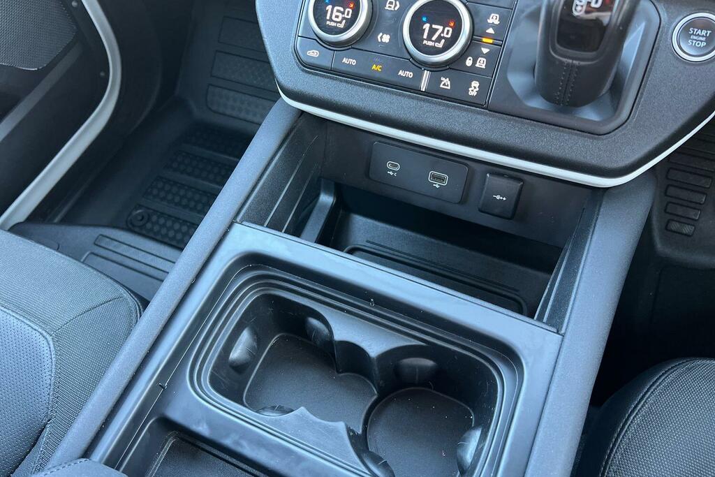 Land Rover Defender Defender S D Black #35