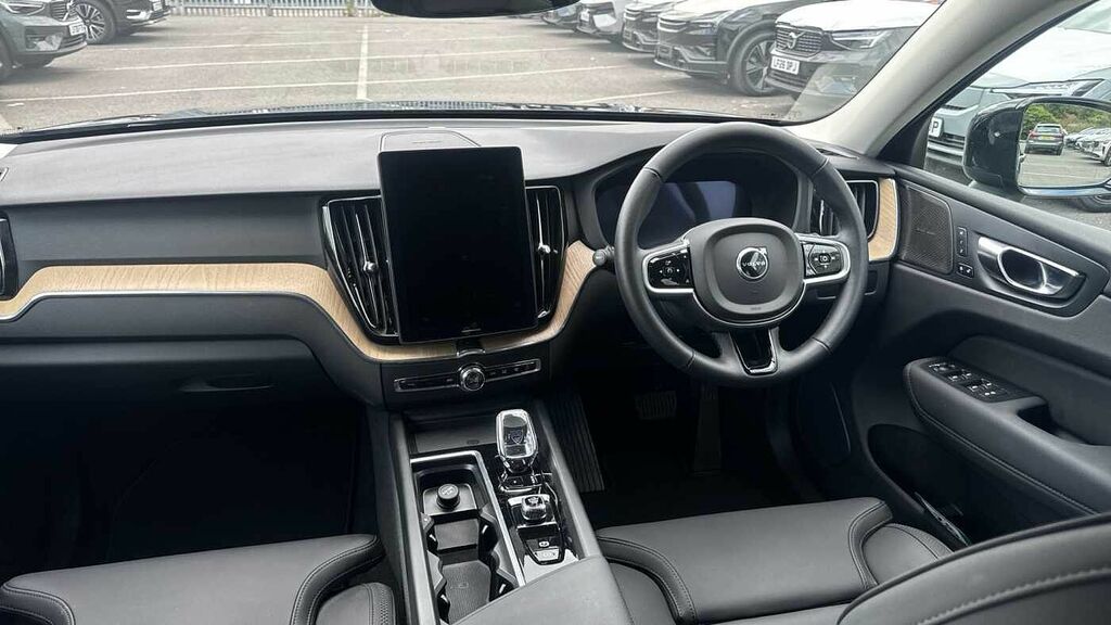 Volvo XC60 Plus, B5 Awd Mild Hybrid, Dark RF25AYP Black #4