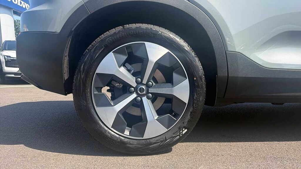 Volvo XC40 B3 P Black Edition Plus Blue #9