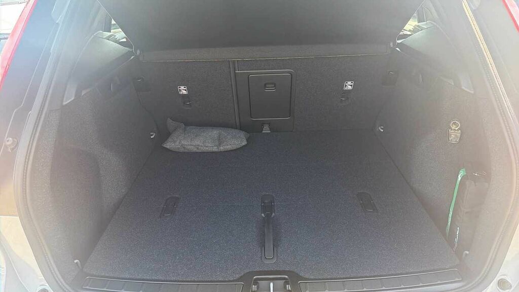Volvo XC40 B3 P Black Edition Plus Blue #13
