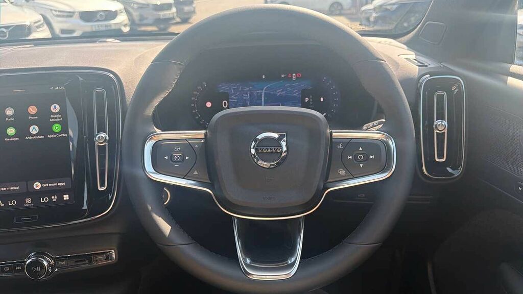Volvo XC40 B3 P Black Edition Plus Blue #10