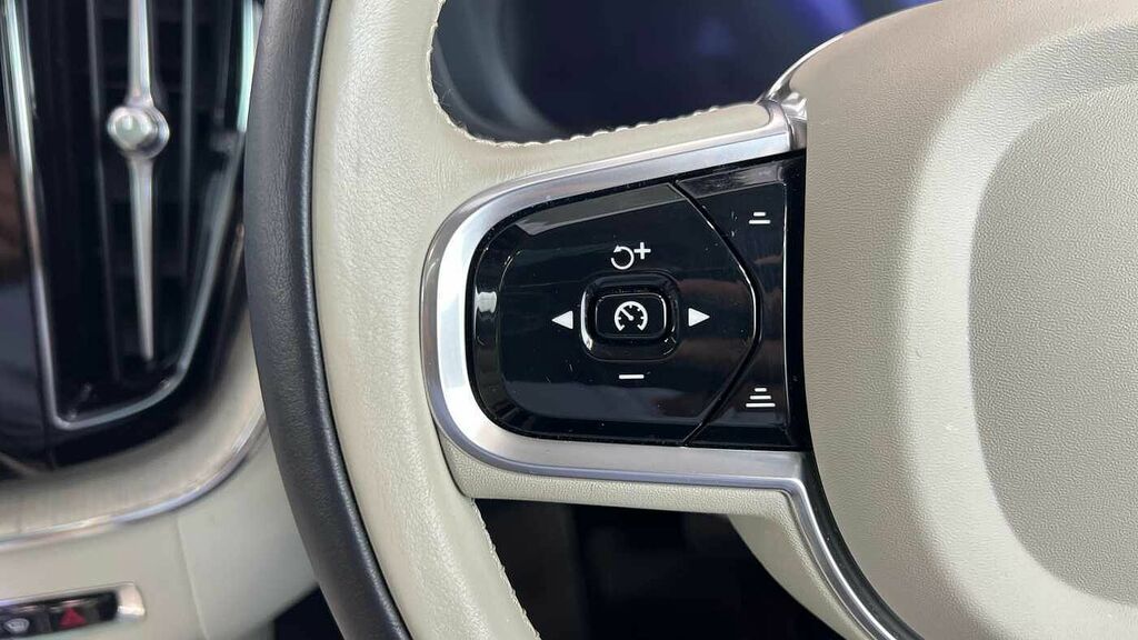 Volvo XC60 Ultimate Grey #21