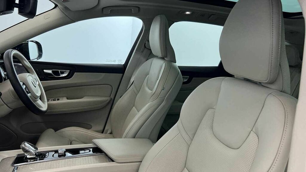 Volvo XC60 Ultimate Grey #36