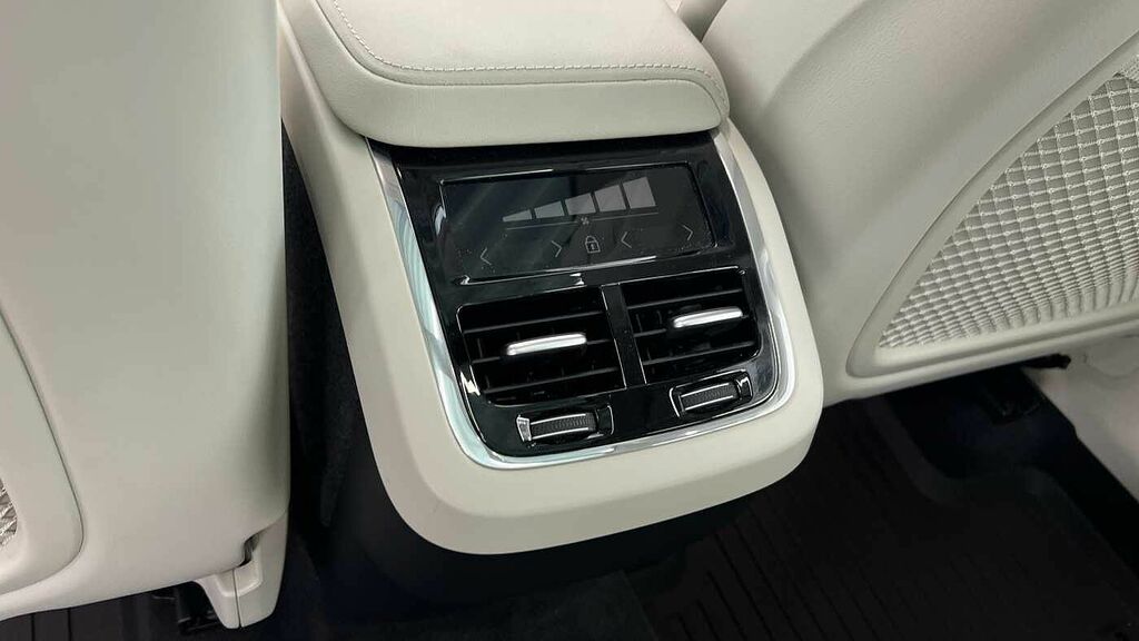 Volvo XC60 Ultimate Grey #15