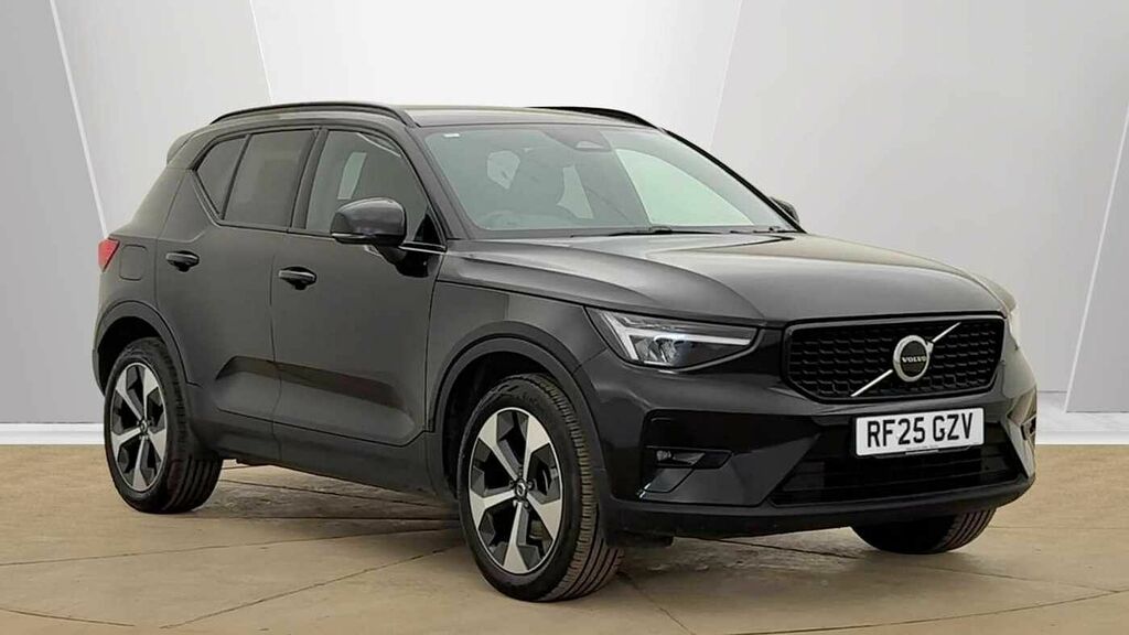 Volvo XC40 Plus, B4 Mild Hybrid, Dark Black