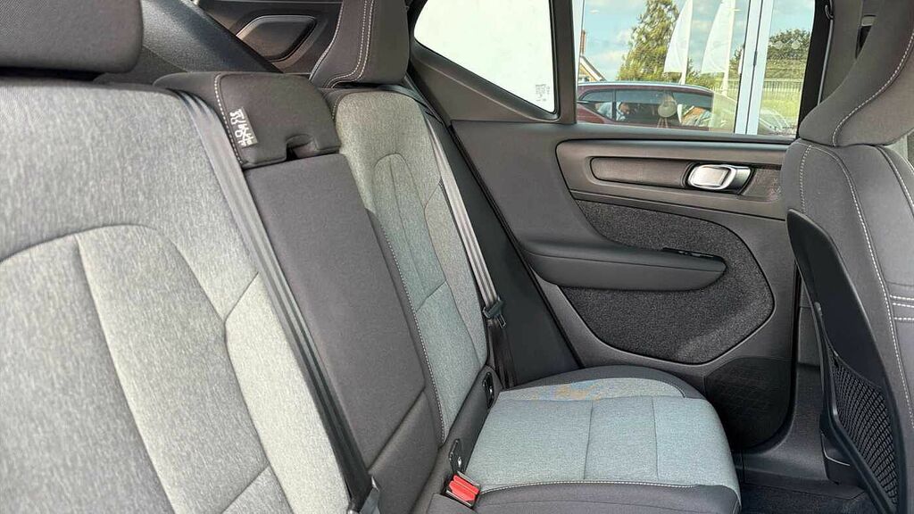 Volvo XC40 Core, B3 Mild Hybrid, RJ24HVO Red #6