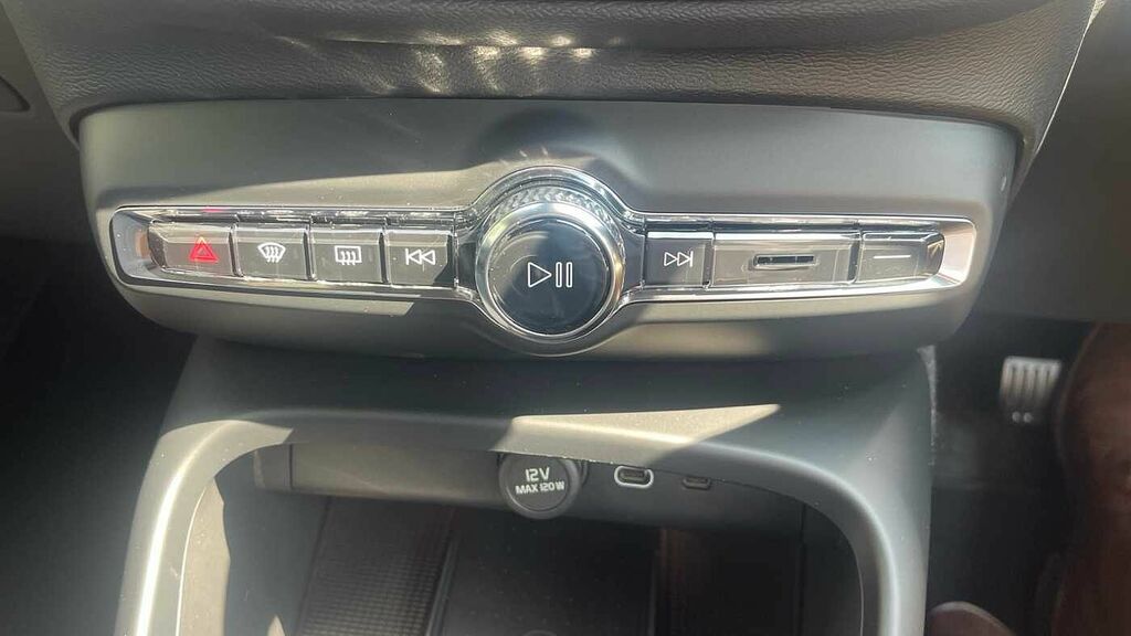 Volvo XC40 2.0 B3p Plus Black Edition Black #46