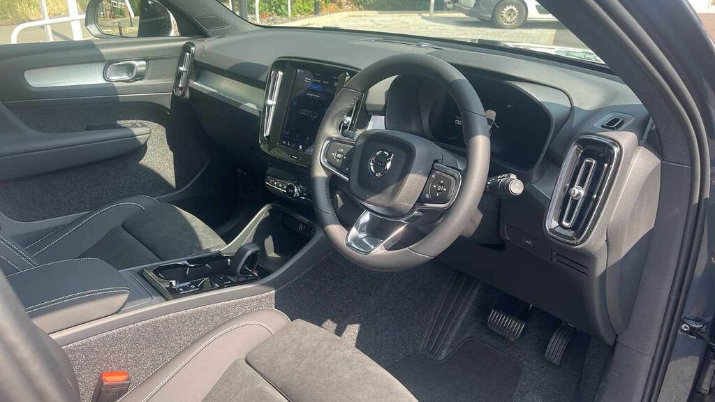 Volvo XC40 Plus, B3 Mild Hybrid, Dark Blue #4