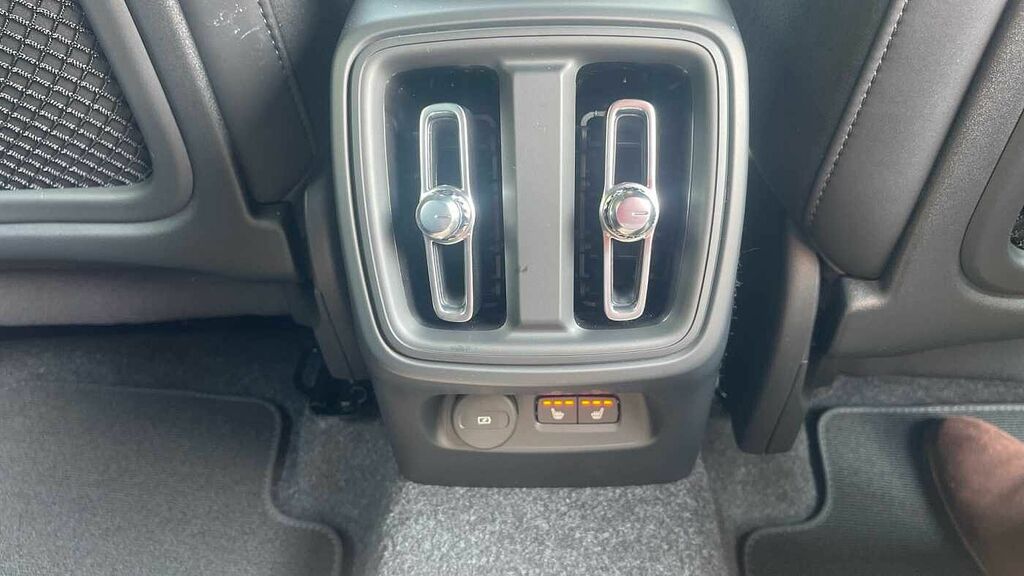 Volvo XC40 2.0 B3p Plus Black Edition Black #49