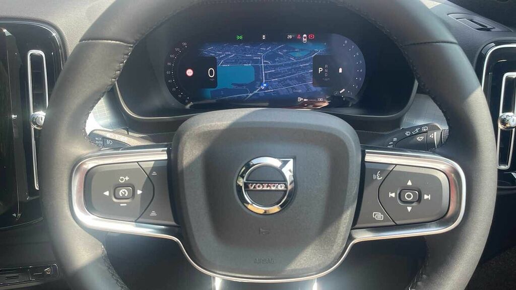 Volvo XC40 2.0 B3p Plus Black Edition Black #10