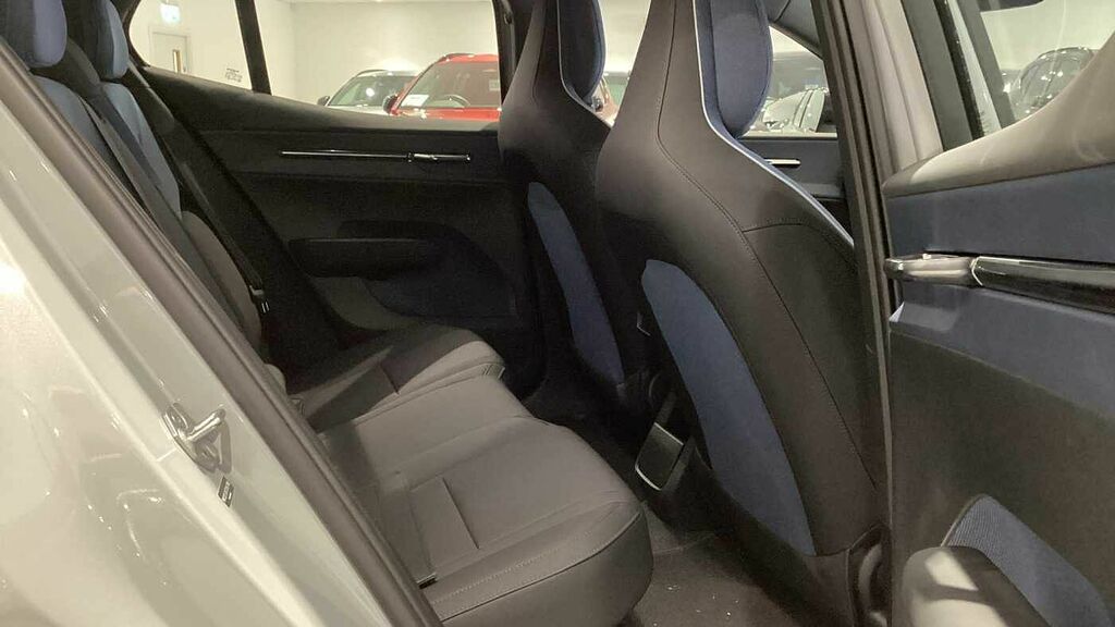 Volvo EX30 Plus, Single Motor Extended Range, Grey #6