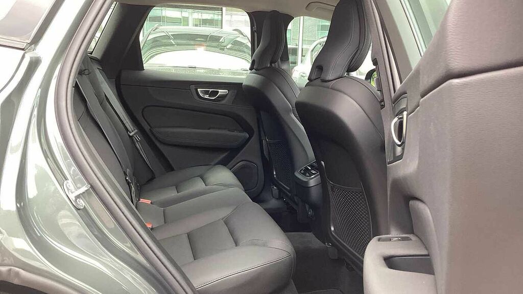 Volvo XC60 Plus, B5 Awd Mild Hybrid, Dark RE26NBJ #6