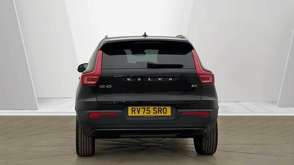 Volvo XC40 Plus, B4 Mild Hybrid, Dark Black #4