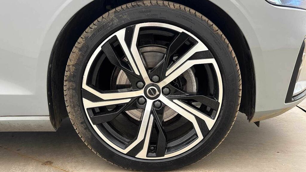 Volvo V60 Plus, B4 Mild Hybrid, Dark Grey #4