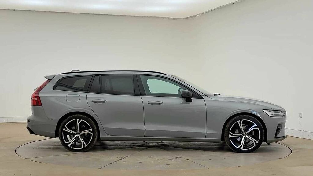 Volvo V60 Plus, B4 Mild Hybrid, Dark Grey #2