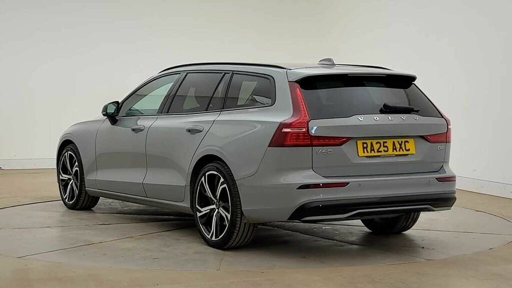 Volvo V60 Plus, B4 Mild Hybrid, Dark Grey #3