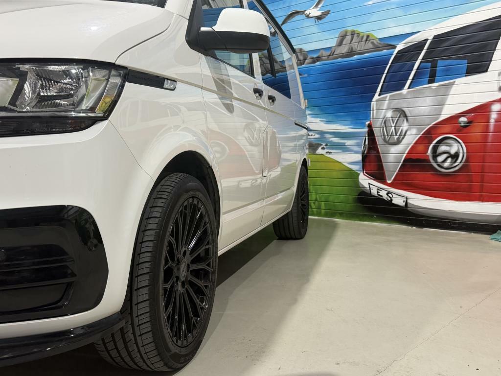 Volkswagen Transporter T6.1 Weekender R Edition VN20WEW White #5