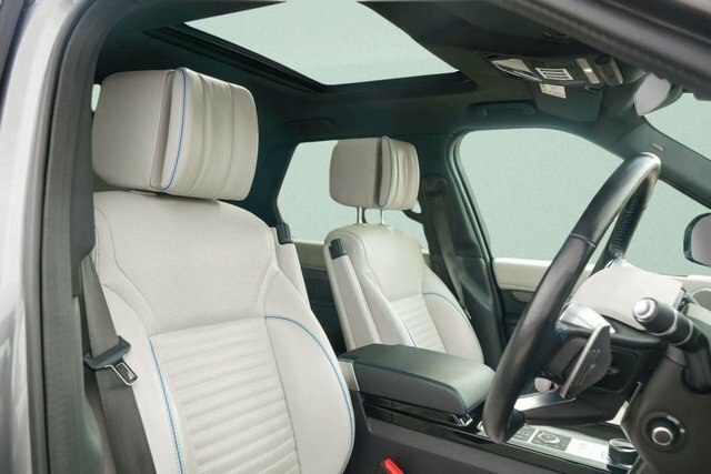 Land Rover Discovery 2020 3.0 Sd V6 Hse Luxury Suv 4Wd Grey