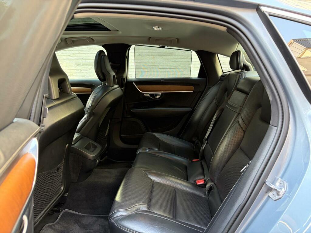 Volvo S90 D4 Momentum Silver #29