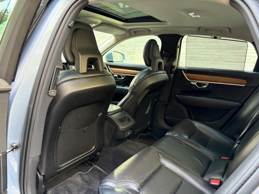 Volvo S90 D4 Momentum Silver #30