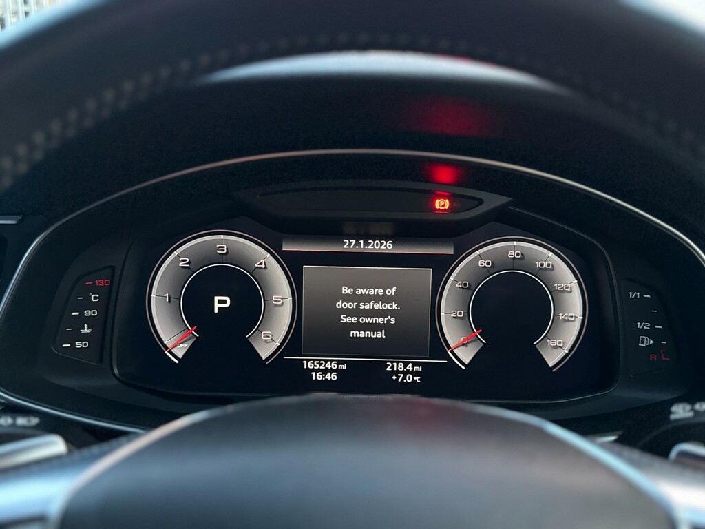 Audi A6 Saloon Sport White #30