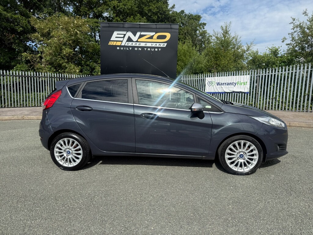 Ford Fiesta 1.5 Tdci Titanium Hatchback Euro #2
