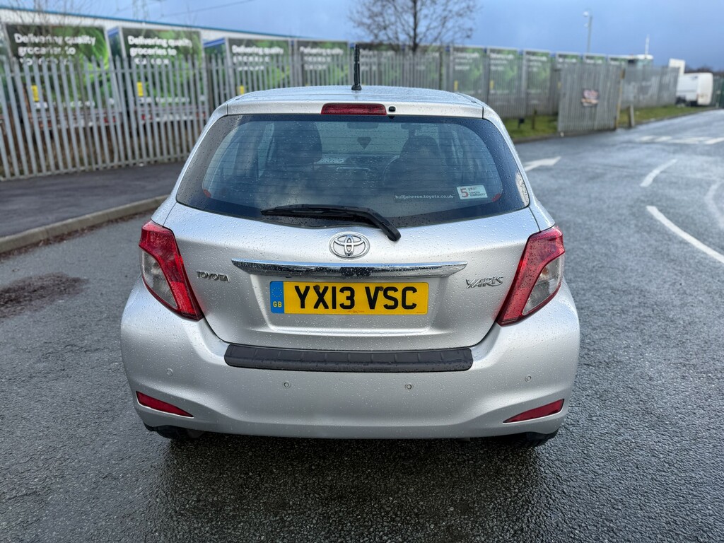 Toyota Yaris 1.4 D-4d Tr Hatchback Euro 5 90 #4