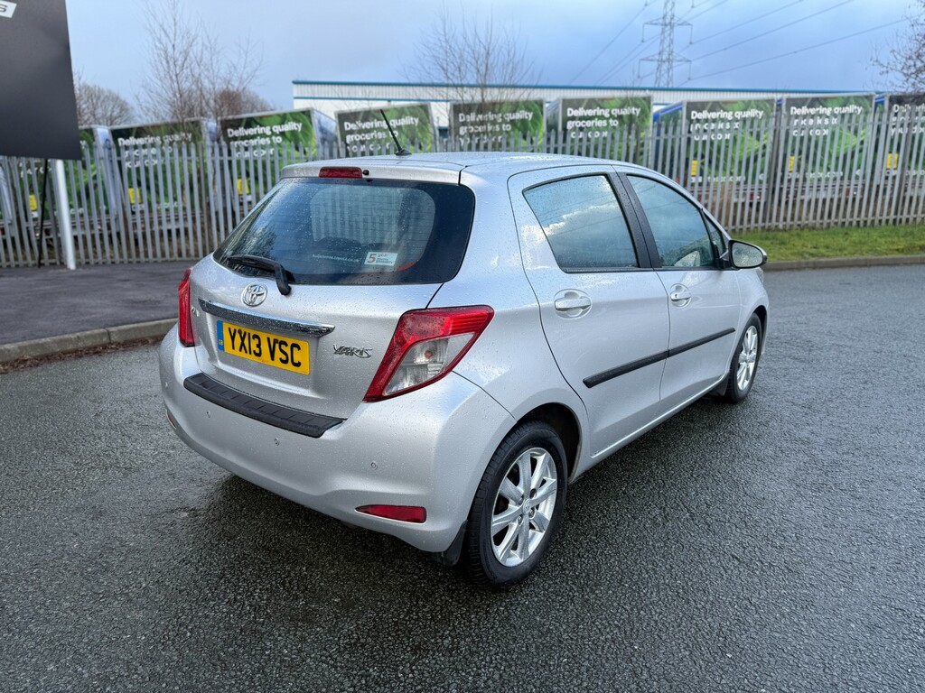 Toyota Yaris 1.4 D-4d Tr Hatchback Euro 5 90 #3