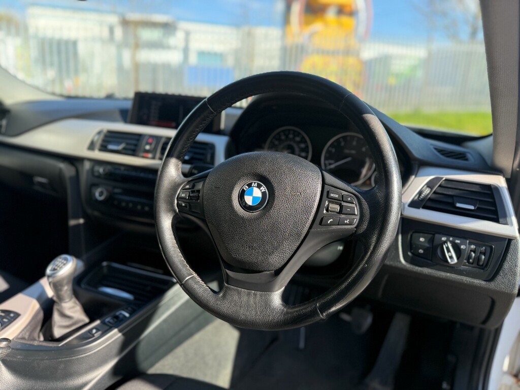 BMW 3 Series Estate 2.0 320D M Sport Touring Xdrive Euro 5 White #26
