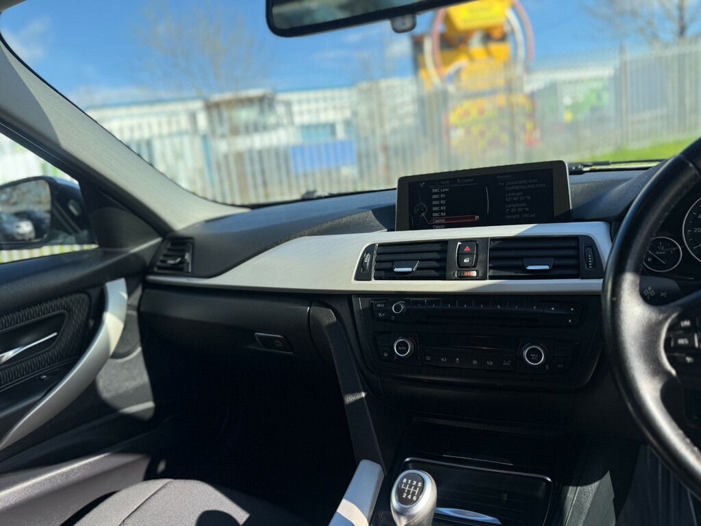BMW 3 Series Estate 2.0 320D M Sport Touring Xdrive Euro 5 White #27