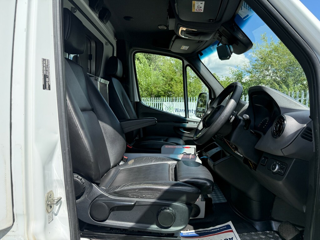 Mercedes-Benz Sprinter 2.1L Null Yellow #13