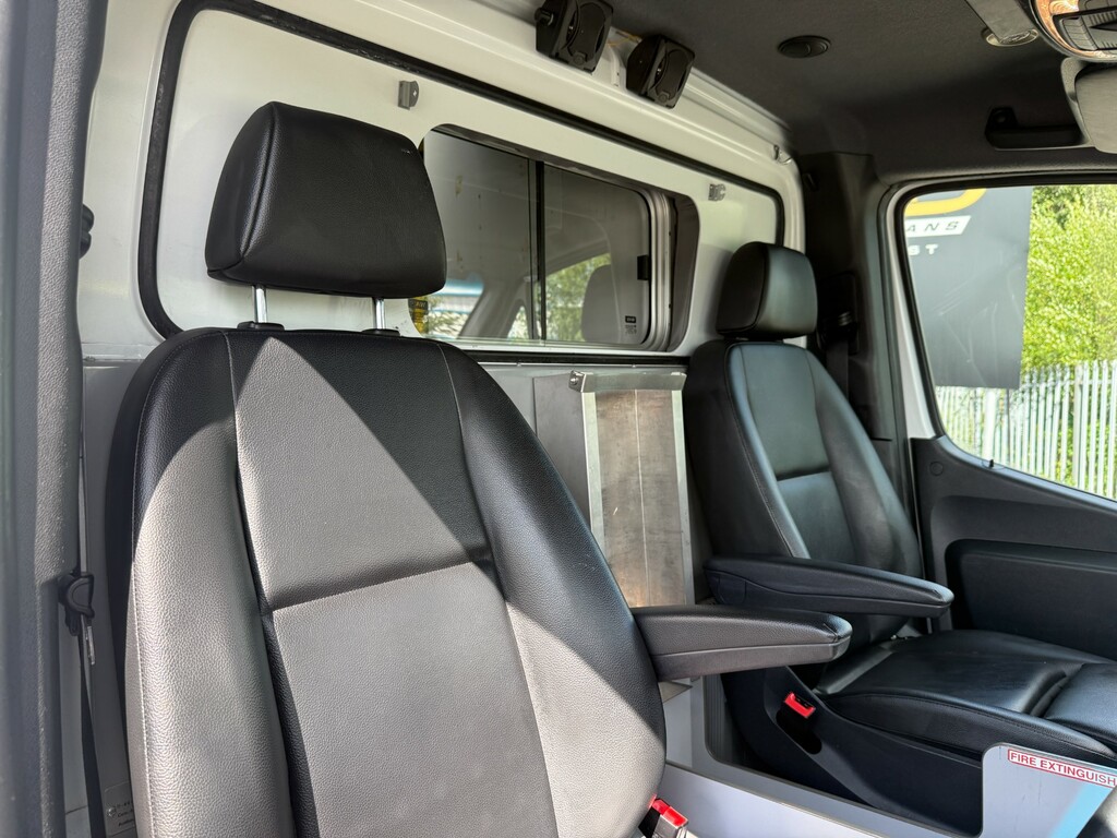Mercedes-Benz Sprinter 2.1L Null Yellow #14