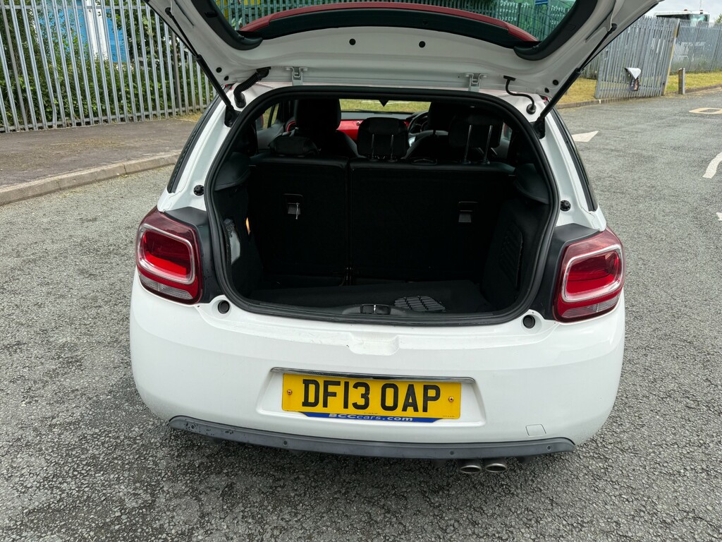 Citroen DS3 1.6 E-hdi Dstyle Plus 90 Bhp White #16