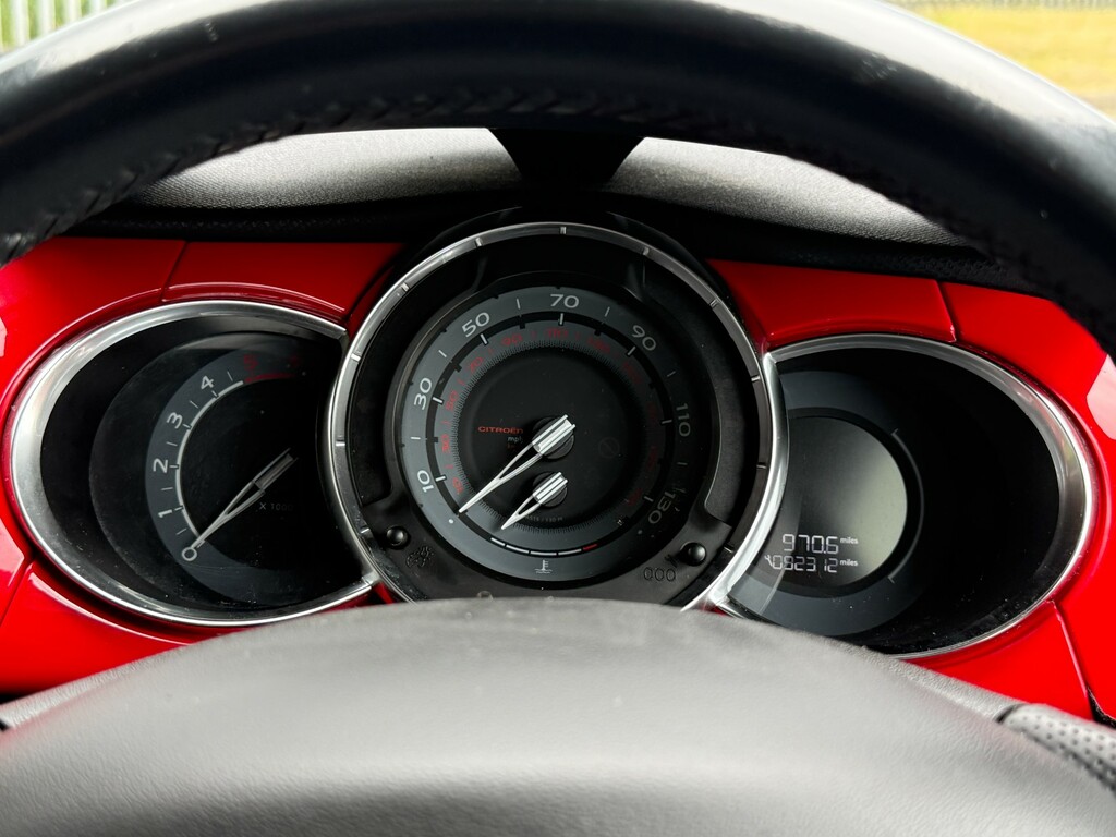 Citroen DS3 1.6 E-hdi Dstyle Plus 90 Bhp White #24
