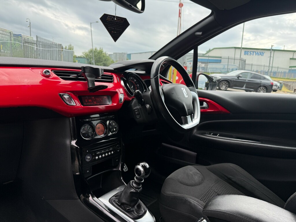 Citroen DS3 1.6 E-hdi Dstyle Plus 90 Bhp White #19