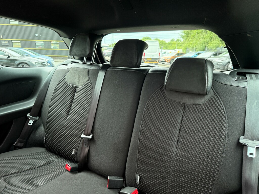 Citroen DS3 1.6 E-hdi Dstyle Plus 90 Bhp White #21