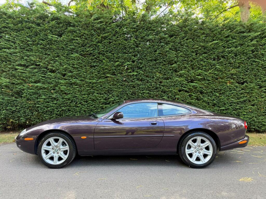 Jaguar XK8 4.0 Purple #9