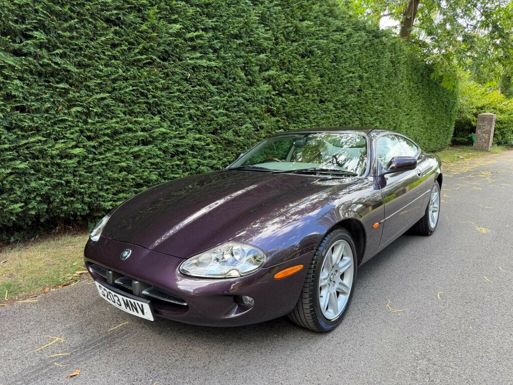 Jaguar XK8 4.0 2dr Purple