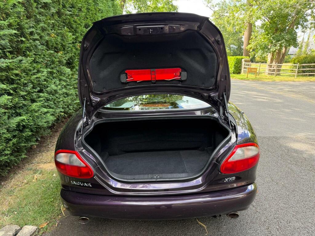 Jaguar XK8 4.0 Purple #7
