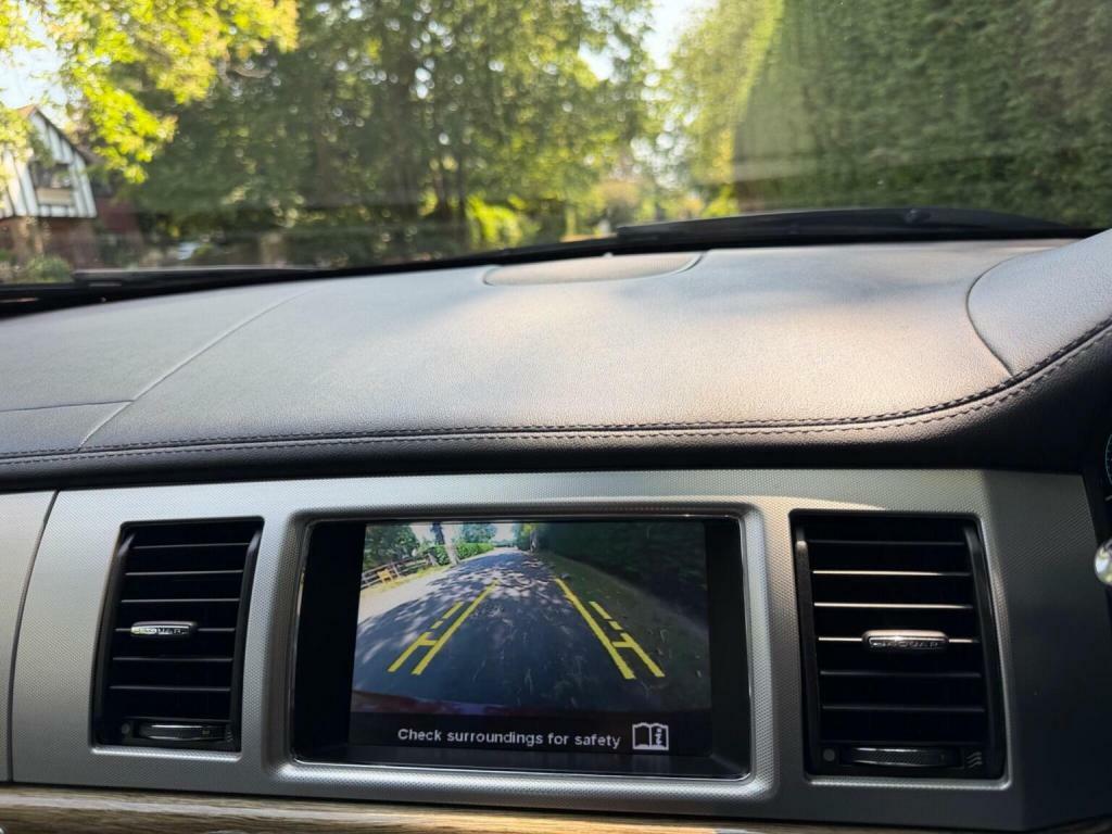 Jaguar XF 2.2D Premium Luxury Sportbrake Euro 5 Ss White #25