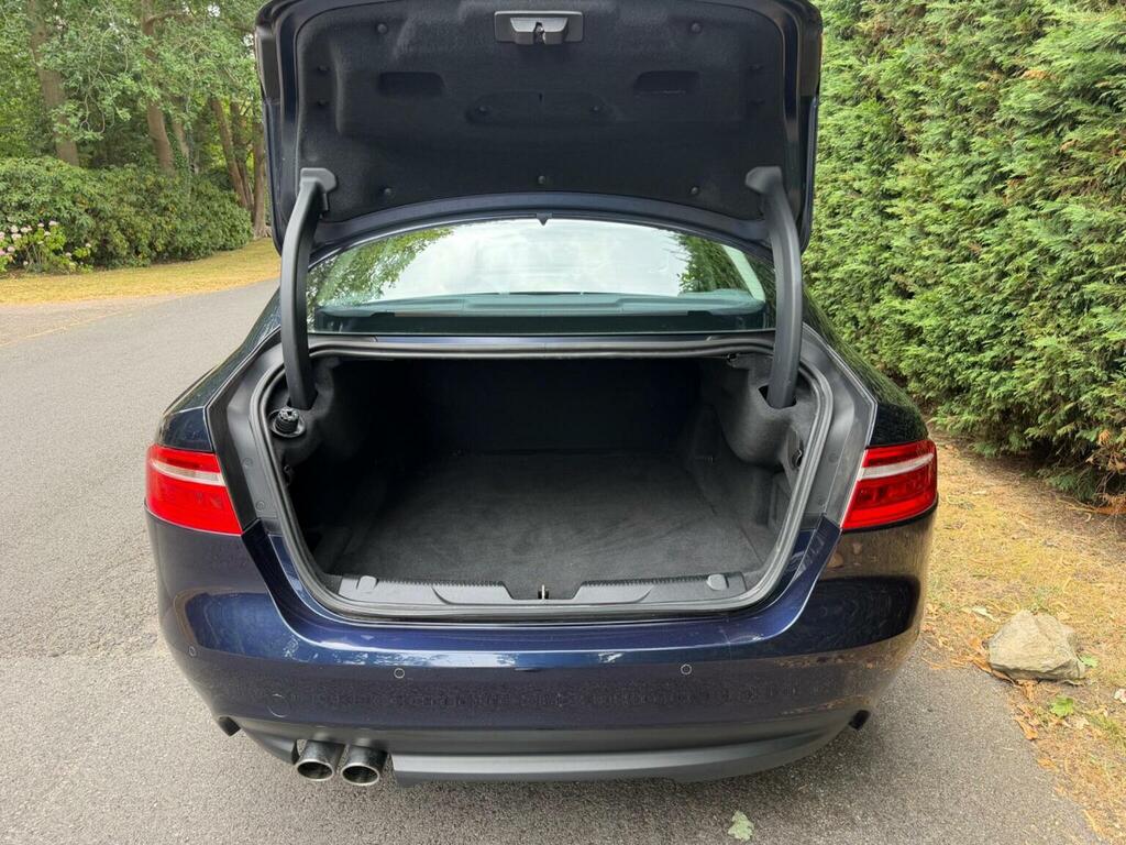 Jaguar XE 2.0D Prestige Euro 6 Ss Grey #8