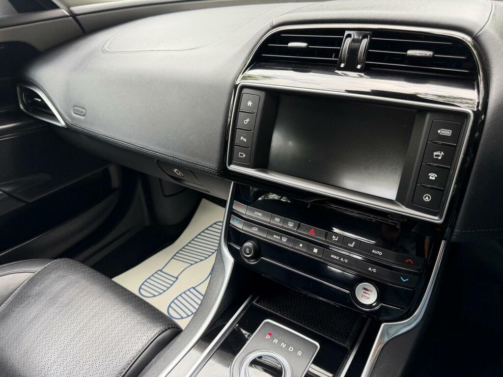 Jaguar XE 2.0D Prestige Euro 6 Ss Grey #14